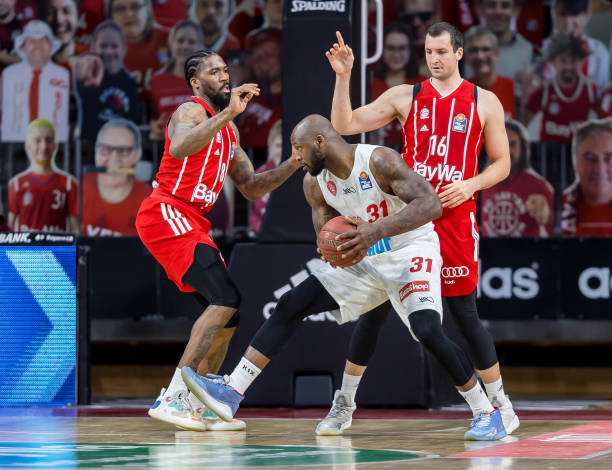 出难以捉摸 出难以捉摸