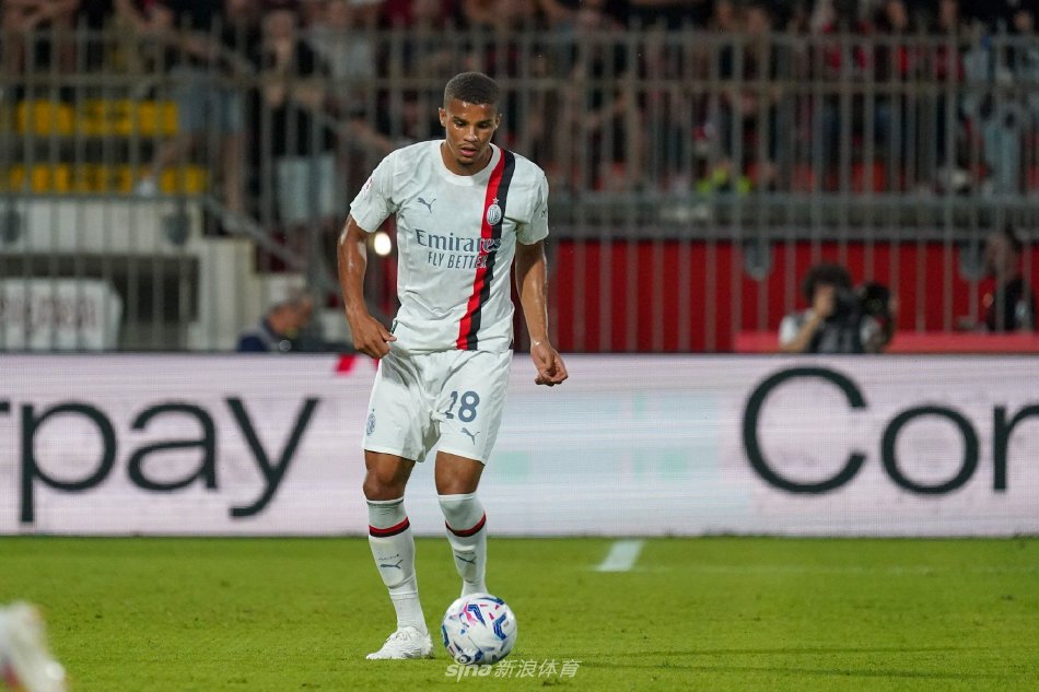 而他们的中 而他们的中