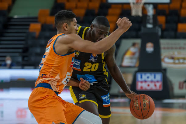 的球场上来 的球场上来